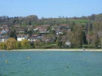 Bild 13 Haus am Rebberg vom Strand aus - Bild 13: Traumhafte Bodensee Ferienwohnung - Wilhelmina Hangarter